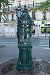 Fontaine Wallace Rue de Saint-Pétersbourg, rue de Turin.jpg