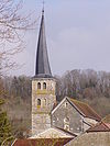 Clocher de l'église vu du pont sur la Meuse
