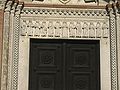 Duomo Lucca - une des 3 portes d entrée en façade.jpg