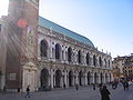 Vicenza-Basilica Palladiana e Piazza dei Signori.jpg