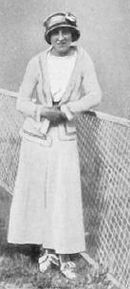 1912 Marguerite Broquedis.JPG