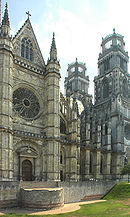 France Orleans Cathedrale rempart 01.jpg