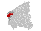 Situation de la ville au sein de l'arrondissement de Furnes et de la province de Flandre-Occidentale