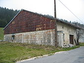 Maison typique du Jura 6.jpg