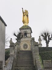La statue de la Bonne-Dame.
