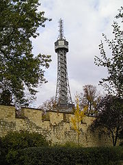 Praha petrinpark uitkijktoren.JPG