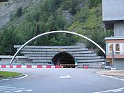 Tunnel du mont-blanc coté italien.jpg