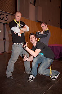 Didier Richard (à gauche) aux côtés de Monsieur Poulpe et Davy Mourier lors de la convention Chibi Japan Expo 2007.