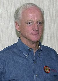 Frank Keating at a conference, Oct 20, 2001 - cropped.jpg