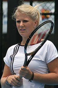 Isabella Holland at the 2009 Brisbane International.jpg
