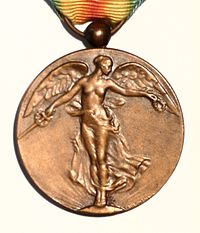 Médaille de la Victoire version belge - envers.jpg