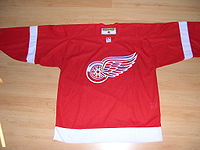 Photo du maillot rouge des Red Wings.