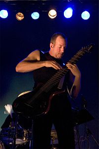 Trey Gunn en 2005