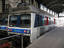 Une rame Z 6400 au terminus de la ligne L à la gare de Paris-Saint-Lazare.