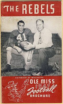 Accéder aux informations sur cette image nommée 1947 Ole Miss football media guide.jpg.