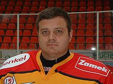 Portrait photo de Andreï Trefilov en tenue de hockeyeur.