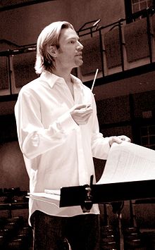Eric Whitacre est aussi un chef de chœur