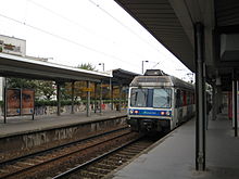 Une Z 6400 quittant la gare de Clichy - Levallois, uniquement desservie par le groupe III.