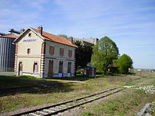 La gare de Villiers-Saint-Georges en avril 2011