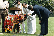 Jayewardene presents elephant to Reagan.jpg