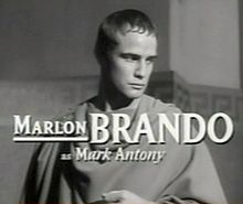 Accéder aux informations sur cette image nommée Marlon Brando in Julius Caesar trailer.jpg.