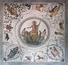 Mosaïque avec le dieu Neptune sur son char et autour de lui des représentations des saisons et des travaux agricoles liés à ces moments de l'année.