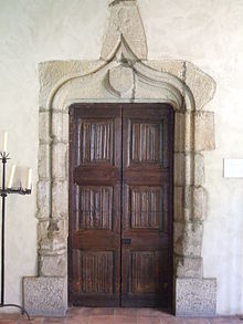 Porte d'une maison d'Aixe-sur-Vienne, exposée au musée des Cloîtres à New-York