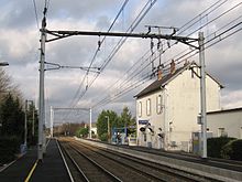 La gare et les voies en direction des Aubrais - Orléans.