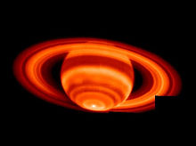 Vortex polaire sur la planète Saturne