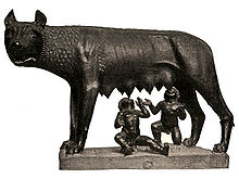 Photographie représentant Romulus et Rémus nourris par la louve capitoline