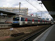 Une Z 6400 à la gare de Nanterre-Université.