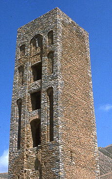 Kalâa des Beni Hammad (minaret, face sud).