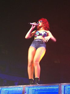 Rihanna, LOUD Tour, Canada 4.jpg