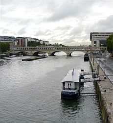 P1040733 Paris XII pont et port de Bercy rwk.jpg