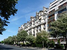 Paris boulevard suchet.jpg