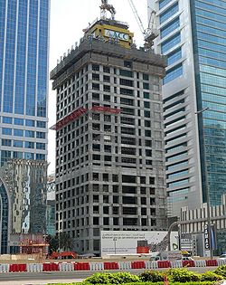 Al Yaquob Tower Under Construction on 28 December 2007.jpg