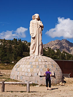 Albertacce-Statue Christ roi à Vergio.jpg