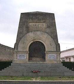 Image illustrative de l'article Monument aux morts de Clermont-l'Hérault