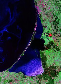 Image satellite de la lagune de Courlande.