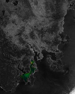 Image satellite montrant le canal en fausses couleurs