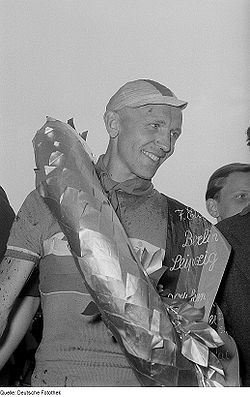 Fotothek df roe-neg 0006633 014 Portrait des Radrennfahrers Jan Vesely, Sieger d.jpg