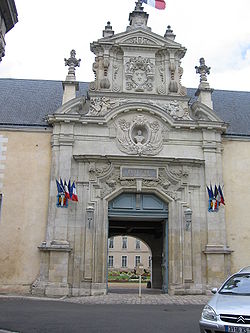 La Flèche, Collège jésuite (portail).JPG