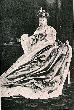 Hortense Schneider dans le rôle de la Grande-Duchesse