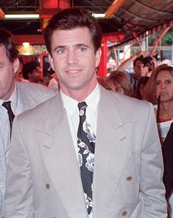 Mel Gibson 1990.jpg