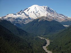 Le mont Rainier depuis le nord-est.