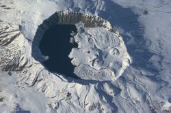 Vue satellite du cratère du Nemrut, 2001