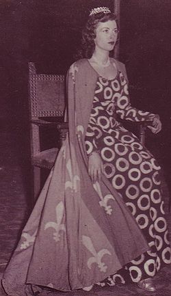 Léone Laisner dans le rôle de la reine (Richard II de Shakespeare) au Festival d'Avignon de 1947.