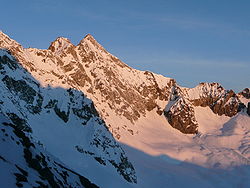 Face Est depuis la montagne des Agneaux en avril 2008