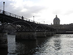 Le Pont des Arts et l'Institut de France