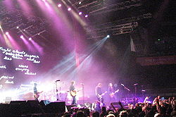 Powderfinger lors de leur tournée Across the Great Divide en septembre 2007.